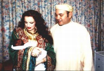 c le roi avec sa femme et son petit